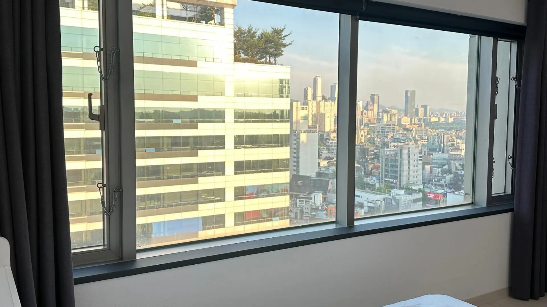 Hongdae Paradise Cityview Seoul Apartment