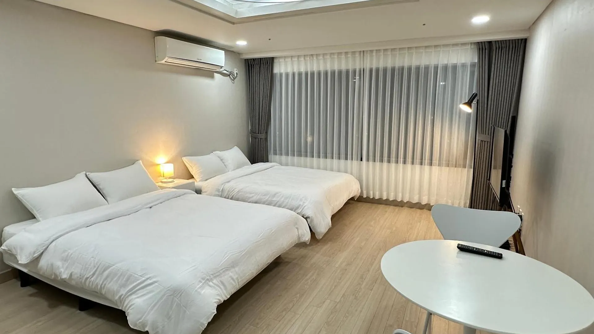 Hongdae Paradise Cityview Σεούλ 0*,